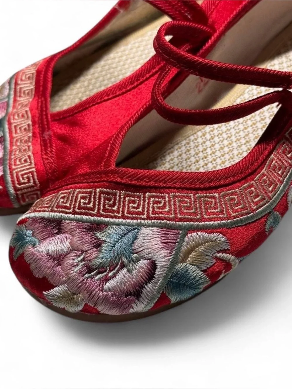 Embroidered Floral Mary Jane Chinese Ballet Flats Red Satin Shoes EU 35 US 3.5